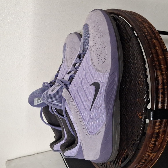 Nike Men\'s Athletic Shoes in Lavender and Black main image 10
